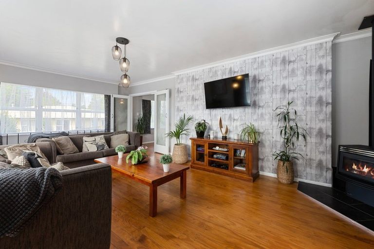 Photo of property in 22 Wharepaina Crescent, Springfield, Rotorua, 3015