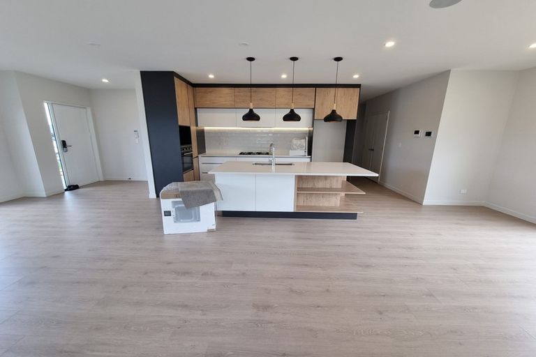 Photo of property in 89 Vinistra Road, Kumeu, 0810