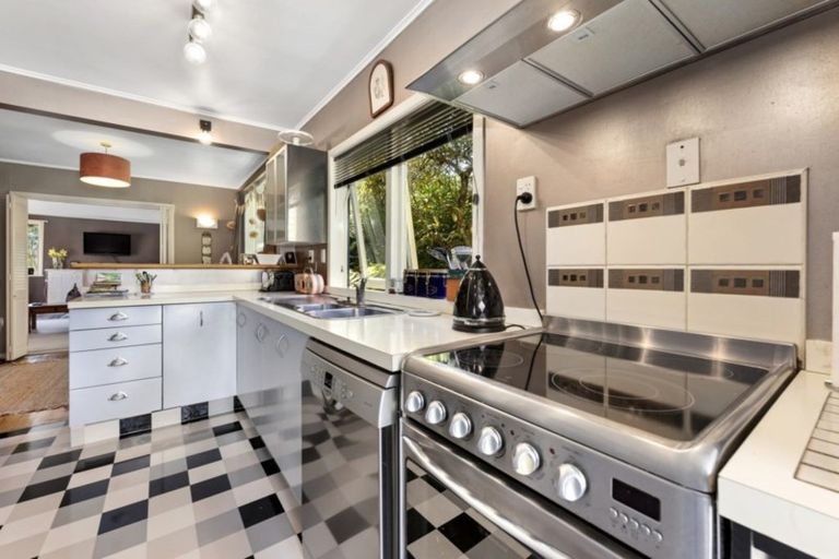 Photo of property in 2a Pempsey Street, Silverstream, Upper Hutt, 5019