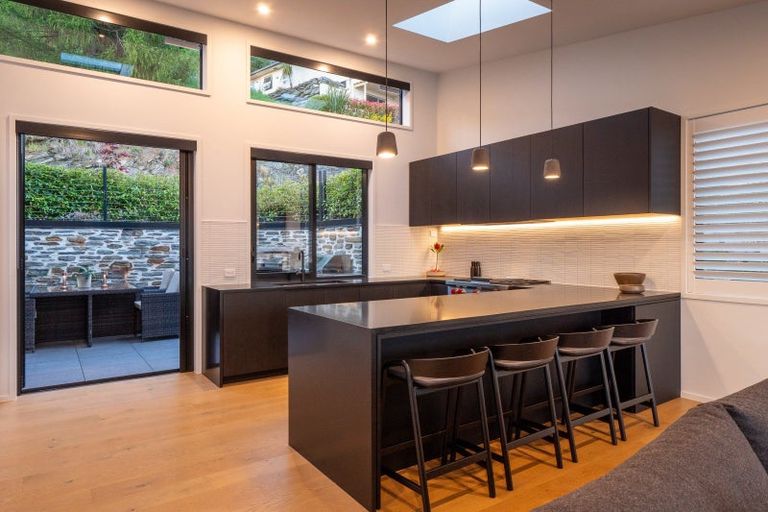 Photo of property in 92 Hensman Road, Queenstown, 9300