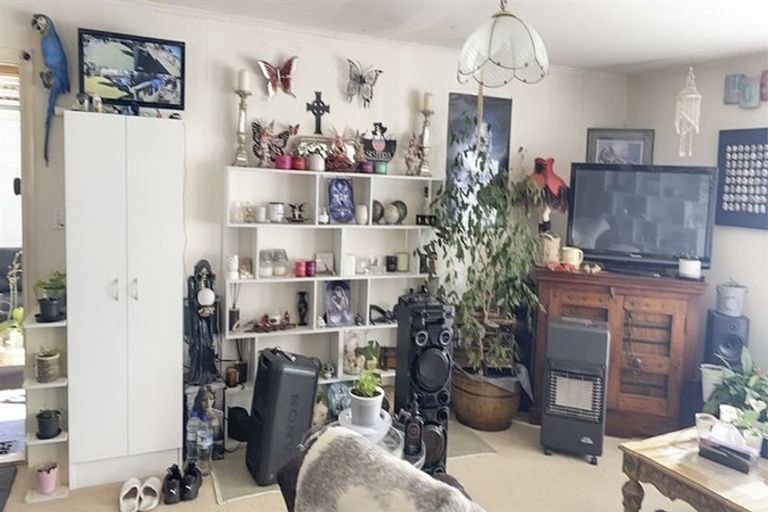 Photo of property in 42 Bowater Place, Manurewa, Auckland, 2102