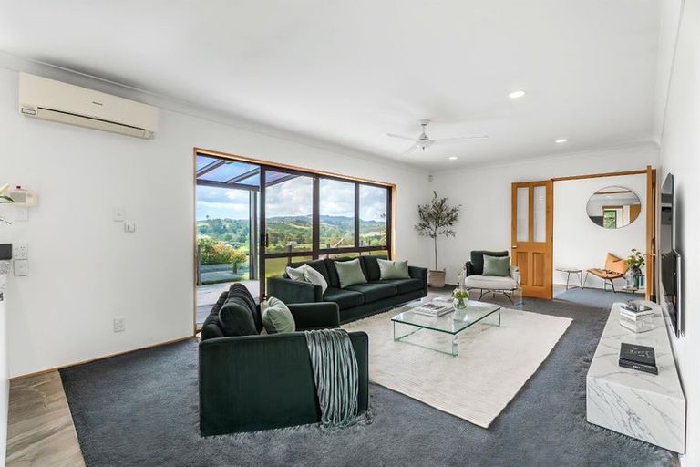 Photo of property in 115 Sandstone Road, Whitford, Manurewa, 2576
