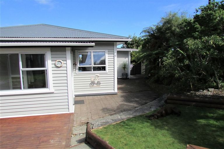 Photo of property in 11 Ashmore Avenue, Cobden, Greymouth, 7802