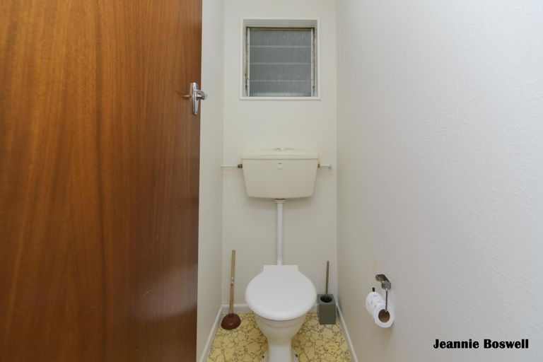 Photo of property in 89 Wikiriwhi Crescent, Awapuni, Palmerston North, 4412