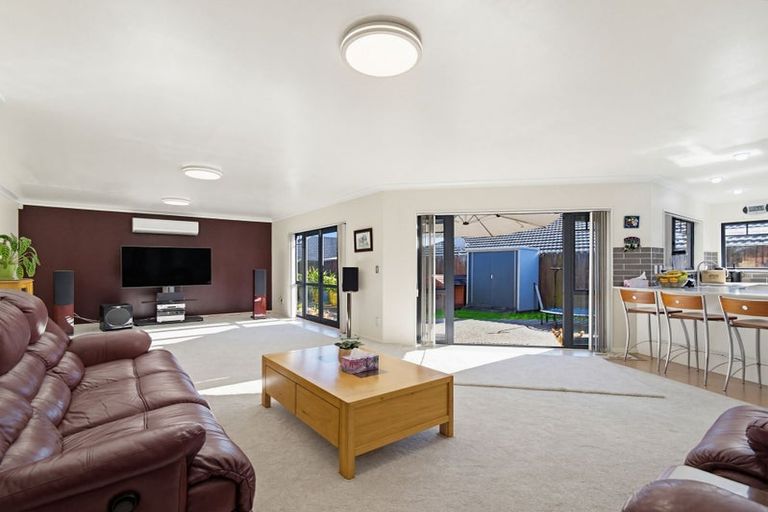Photo of property in 3 Norm Pellow Drive, Manurewa, Auckland, 2105