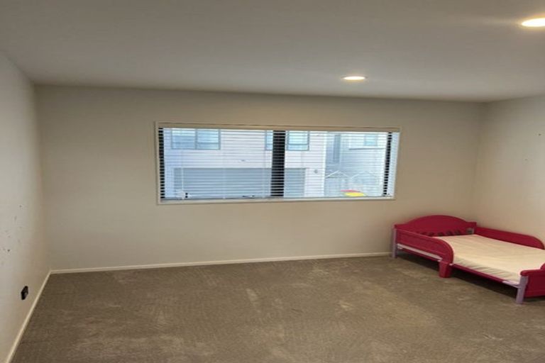 Photo of property in 5 Wyon Way, Flat Bush, Auckland, 2016