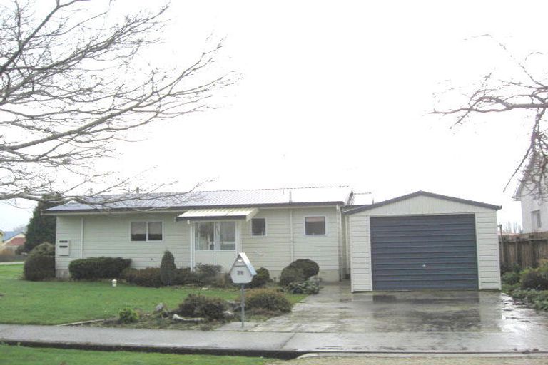 Photo of property in 29 Brydone Street, Edendale, 9825