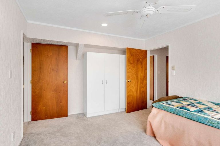 Photo of property in 24 Webb Place, Taradale, Napier, 4112