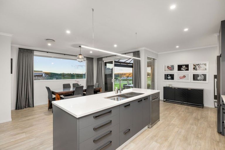 Photo of property in 10 Betty May Drive, Pyes Pa, Tauranga, 3173