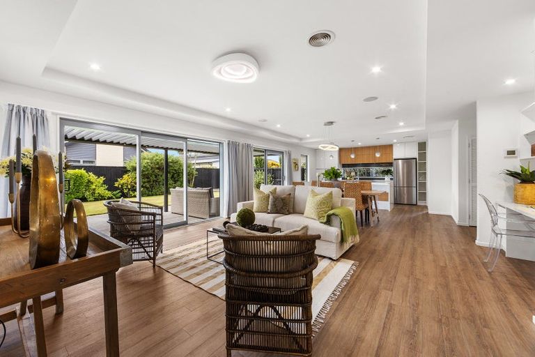 Photo of property in 16 Warhorse Gate, Halswell, Christchurch, 8025