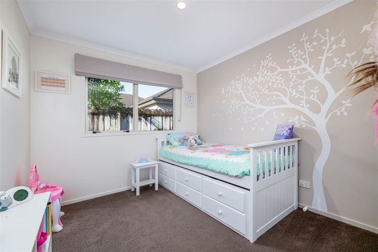 Photo of property in 15 Espalier Drive, Henderson, Auckland, 0612