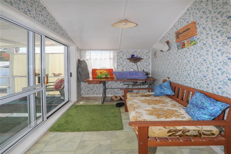 Photo of property in 180 Great South Road, Huntly, 3700