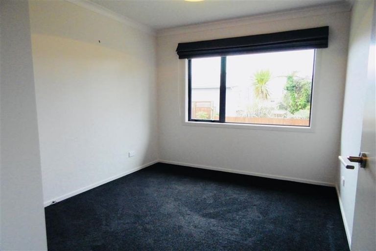 Photo of property in 14a Omata Road, Westown, New Plymouth, 4310