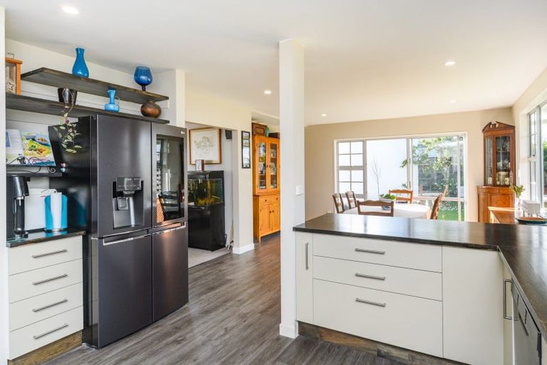 Photo of property in 17 Anaru Place, Awapuni, Palmerston North, 4412