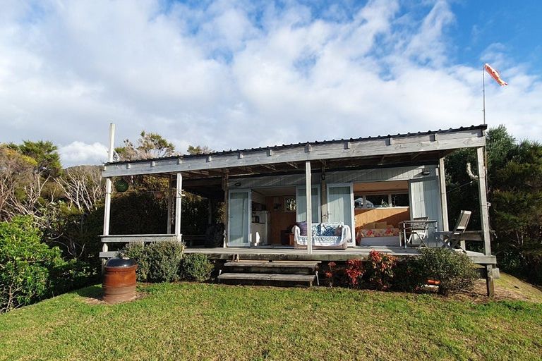 Photo of property in 15 Kowhai Place, Tuateawa, Coromandel, 3583