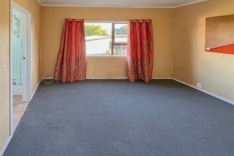 Photo of property in 164 Russell Road, Manurewa, Auckland, 2102