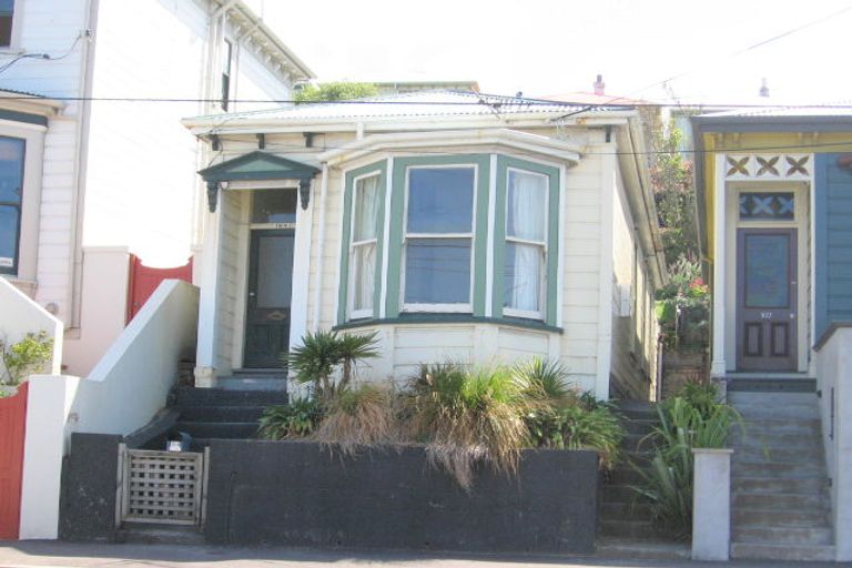 Photo of property in 104 Wallace Street, Mount Cook, Wellington, 6021