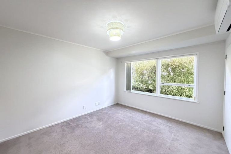 Photo of property in 32 Galaxy Drive, Mairangi Bay, Auckland, 0630