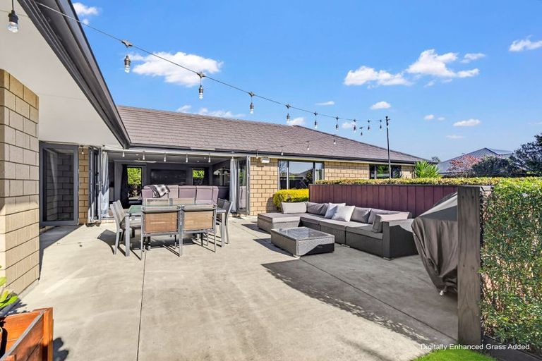 Photo of property in 13 Raymond Place, West Melton, 7618
