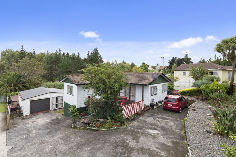 Photo of property in 56 Peverill Crescent, Papatoetoe, Auckland, 2025