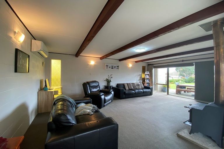 Photo of property in 1 Sarten Street, Waitara, 4320