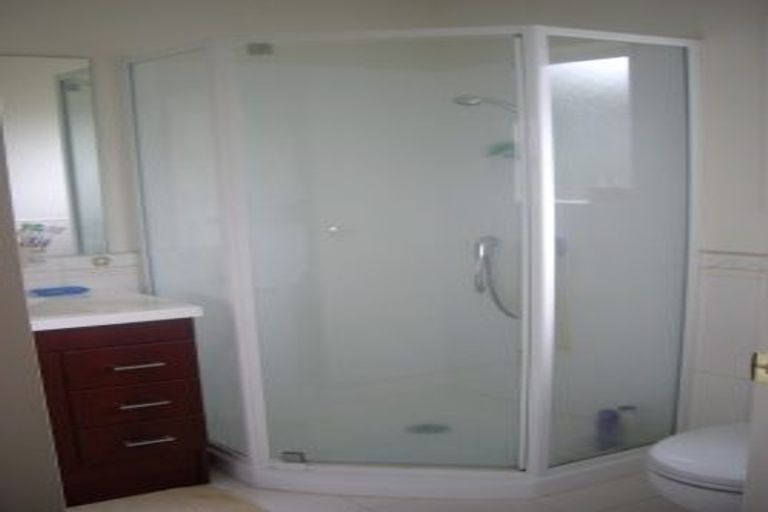 Photo of property in 18b Becroft Drive, Forrest Hill, Auckland, 0620