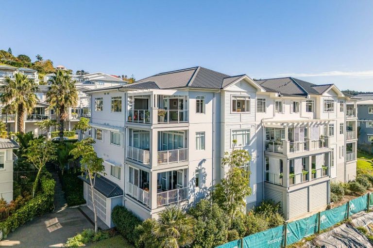 Photo of property in 92 Landmark Terrace, Orewa, 0931