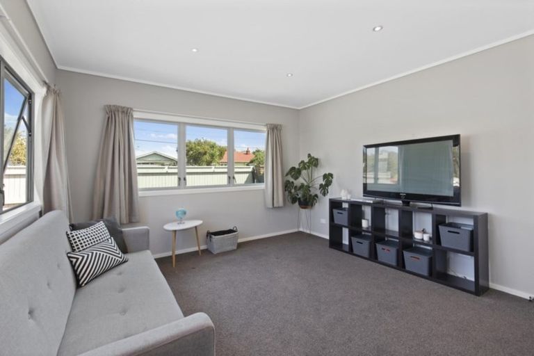 Photo of property in 21 Pilmuir Street, Hutt Central, Lower Hutt, 5010