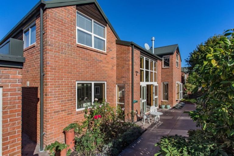 Photo of property in 2/69 Watford Street, Strowan, Christchurch, 8052