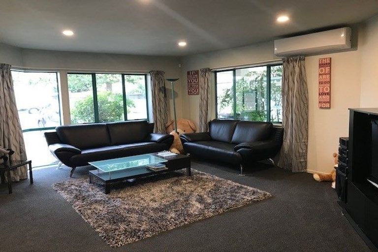 Photo of property in 149 Millhouse Drive, Golflands, Auckland, 2013