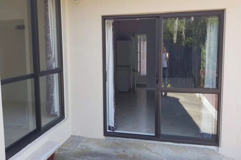 Photo of property in 31 Haseler Crescent, Howick, Auckland, 2014