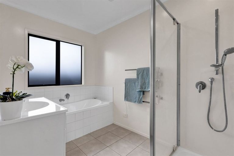 Photo of property in 23b Marlin Terrace, Bell Block, New Plymouth, 4312