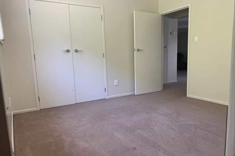 Photo of property in 33 Surf Road, Stanmore Bay, Whangaparaoa, 0932