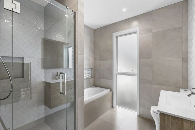 Photo of property in 5 Moya Drive, Matakana, 0985