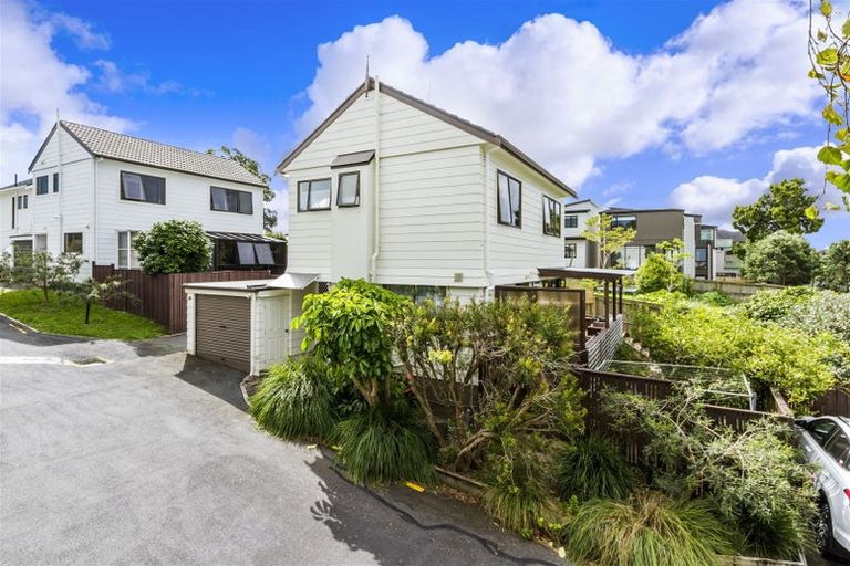 Photo of property in 3/15 Roseberry Avenue, Birkenhead, Auckland, 0626