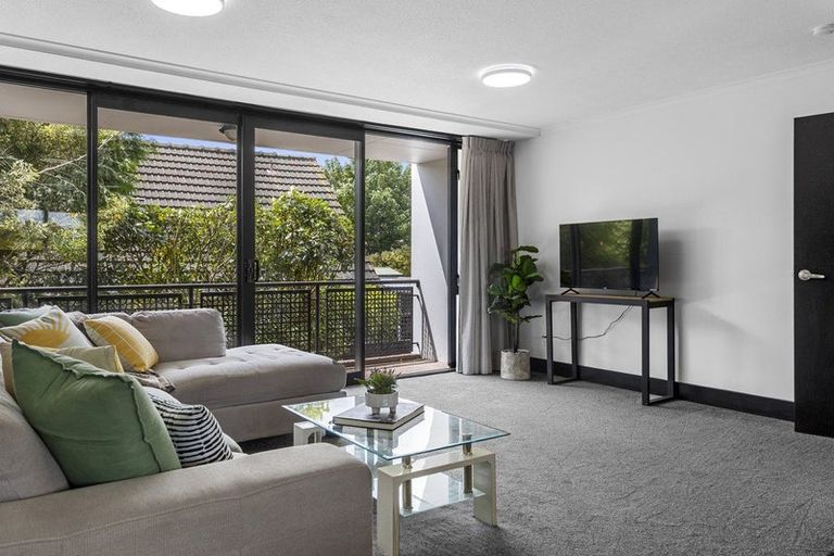 Photo of property in 3/90 Springfield Road, St Albans, Christchurch, 8014