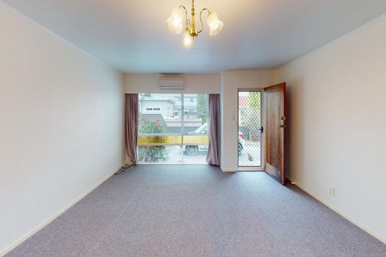 Photo of property in 28d Wood Street, Takaro, Palmerston North, 4410