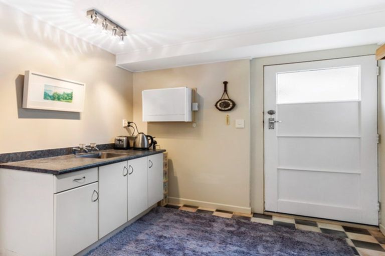 Photo of property in 24 Kerswill Place, Pakuranga, Auckland, 2010