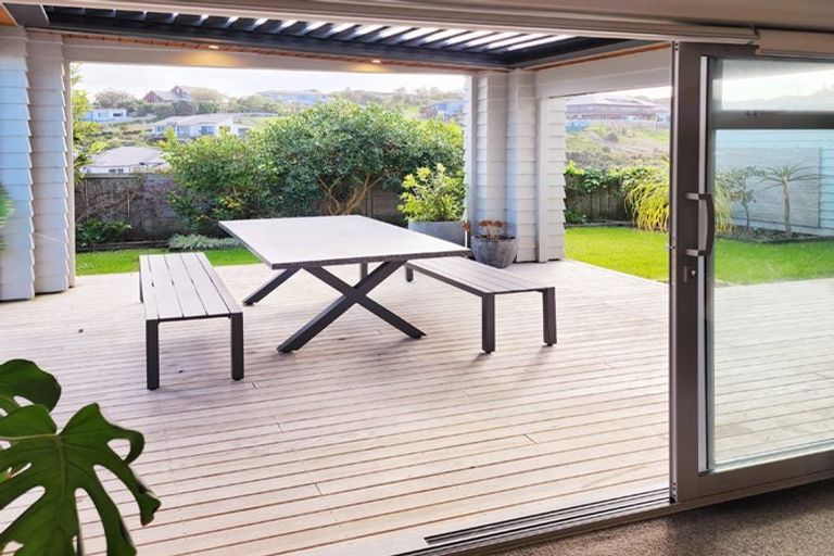 Photo of property in 126 Maire Road, Orewa, 0931