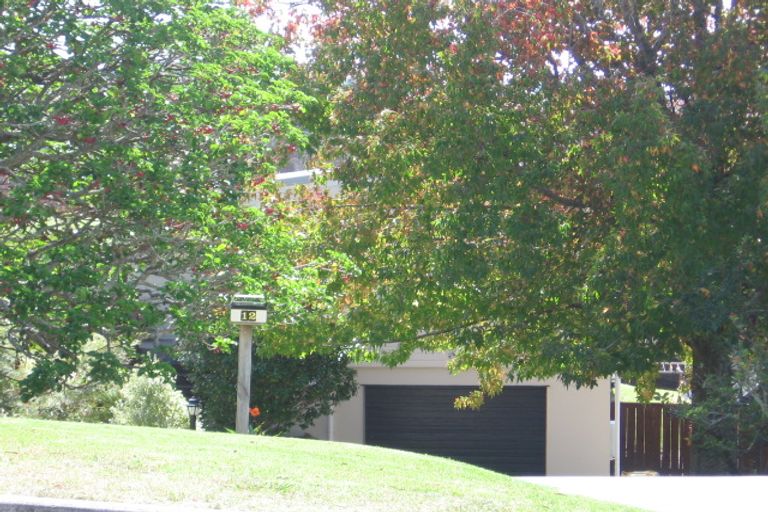 Photo of property in 12 Garadice Road, Rothesay Bay, Auckland, 0630