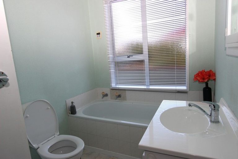 Photo of property in 96 Exmouth Street, Waverley, Invercargill, 9810