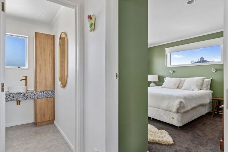 Photo of property in 16 Tamarisk Drive, Riversdale Beach, Masterton, 5872