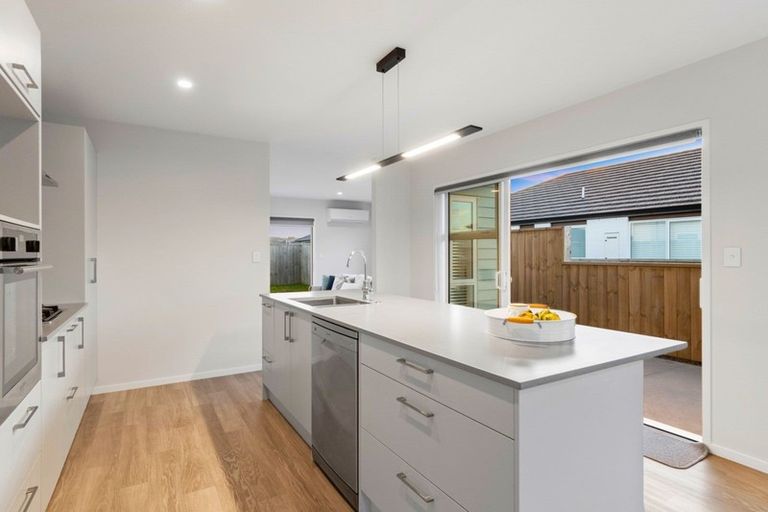 Photo of property in 90 Dunkeld Drive, Papamoa, 3118