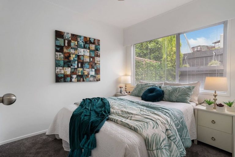 Photo of property in 2/18 Bevyn Street, Castor Bay, Auckland, 0620