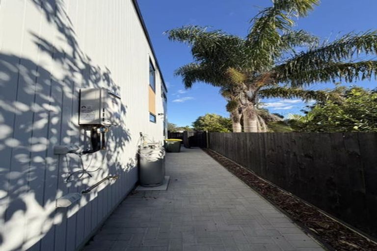 Photo of property in 363d Bucklands Beach Road, Bucklands Beach, Auckland, 2012
