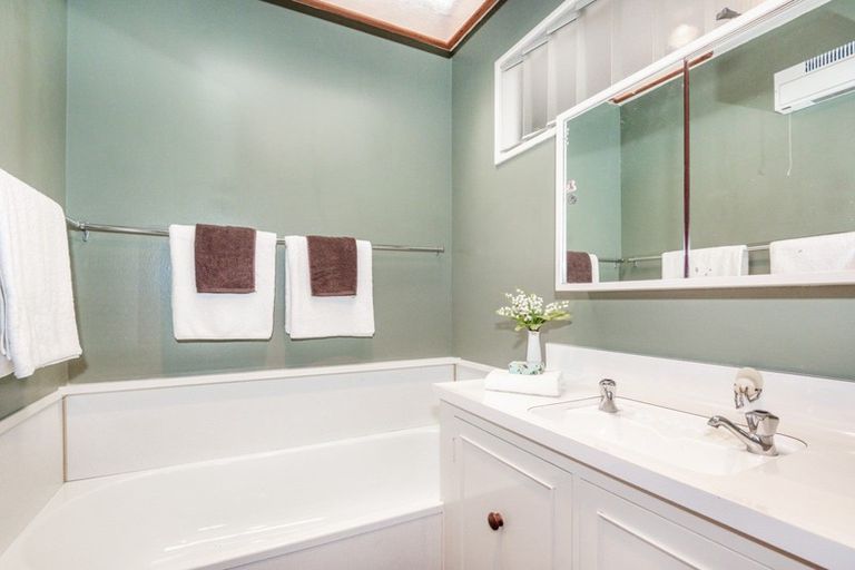 Photo of property in 2/505 Southland Road, Hastings, 4122