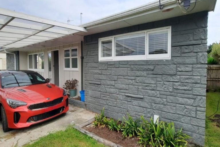 Photo of property in 7 Warrimoo Street, Paraparaumu, 5032