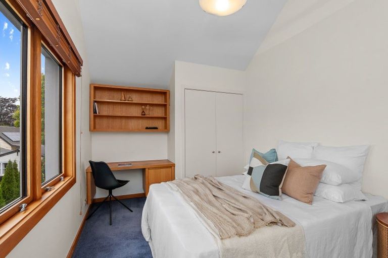 Photo of property in 17 Makora Street, Fendalton, Christchurch, 8041