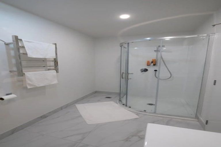 Photo of property in 67c Divich Avenue, Te Atatu South, Auckland, 0610