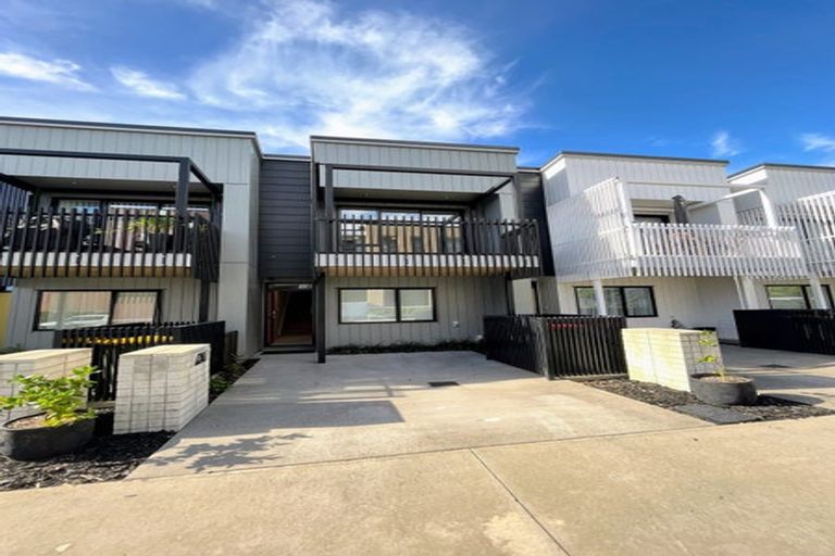 Photo of property in 66 Mapou Road, Hobsonville, Auckland, 0616